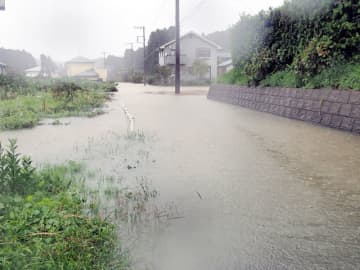 ＜台風16号＞いすみに「緊急安全確保」、佐室川が越水　千葉県内各地に被害　終日休校は700超に