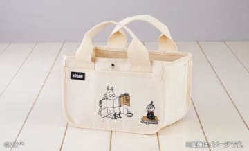 ムーミンバッグ可愛すぎん？ファミマ限定「ムック本」ゲットしななきゃ。