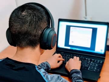 子ども向け「プログラミング教室」流行りすぎて質の良くない教室も？　セールストークに乗せられないために