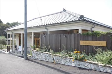 まるで海外リゾート？！関東最大級ドッグランに併設の「ランバーカフェ」＠野田