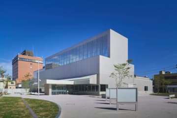 2021年11月3日　八戸市美術館生まれ変わって開館！ 　