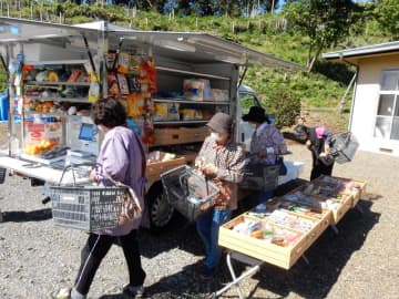 買い物不便解消へヤックスが移動スーパー　400品目2千アイテム、交流の場にも　市原中央部