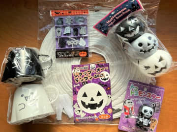 【100均】モノトーンがおしゃれ♪「セリア」で買えるハロウィンアイテム5選