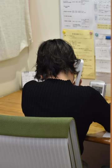 【相談先あり】女性の自殺3年ぶり増加　コロナ影響、非正規雇用やシングルマザー逼迫