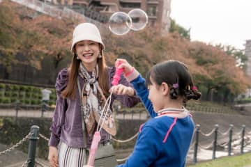 石原さとみ、稲垣来泉とはしゃぐも意味深…『そして、バトンは渡された』未公開シーン