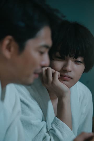 神尾楓珠、今井翼と抱き合い…『彼女が好きなものは』恋人2人カット