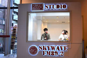 映画館「京成ローザ（10）」にFMスタジオ　開設記念で映画舞台あいさつ　土屋太鳳さんら登壇