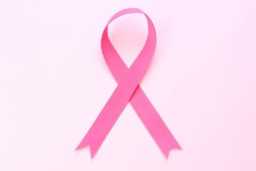 コロナ禍で乳がん検診受診者が激減！「発見時ステージ4の例も」