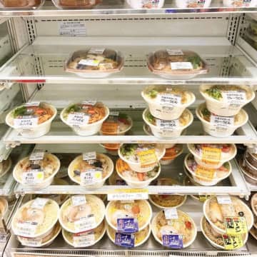 ビジュアルでもう優勝だわ！セブンの「具材たっぷりフォー」食べごたえバツグンで満足感すごい！