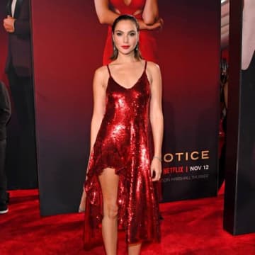 36歳の人気女優　ネトフリ映画『レッド・ノーティス』撮影で流血「思い切りやったから」