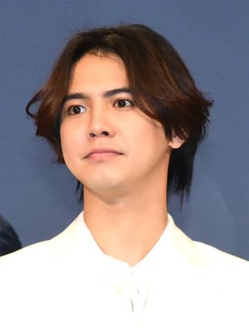 片寄涼太、特殊な状況で斎藤工のカバー曲を生披露「胃が痛くなった」