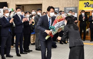 柏、秋山市長が退任式　新市長の太田和美氏あす初登庁へ