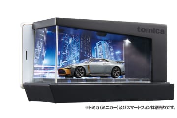 ミニカー+スマホ画面で“映画のワンシーン”風に飾れるLED搭載ケース