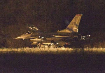 ニュース画像：米軍機、燃料タンク投棄　青森空港への緊急着陸前