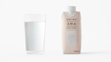 ローソンから紙パックの「天然水」。プラスチック約56％削減、長期常温保存OK