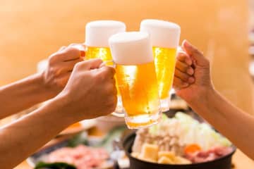 今年は忘年会に参加する予定はある？　「どうしても行きにくい」の声も