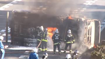 東関東道でトラック炎上 一部下り車線が通行止め チバテレ プラス