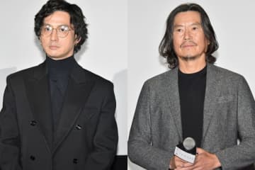豊川悦司と安藤政信、意外にも初共演！互いを「色気があってカッコいい」「一匹オオカミ」