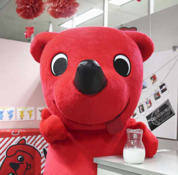 牛乳モォ～っと飲も！と呼び掛け　千葉県のキャラ、チーバくん