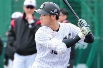 ロッテの“イケメンサンタ”が「くっそ可愛い」　ブレーク期待23歳の仮装姿にファン喝采