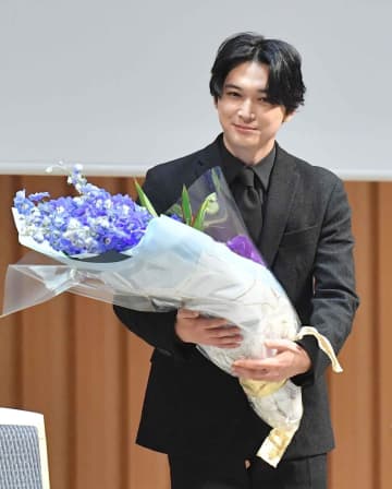 吉沢亮　「青天を衝け」イベント後の最終回は「草なぎさんのシャンパンを飲みながら見ようかな」