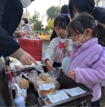 子ども食堂へ毎週パン贈る　高島屋柏店、サンジェルマン柏店　地域の子育て世帯支援