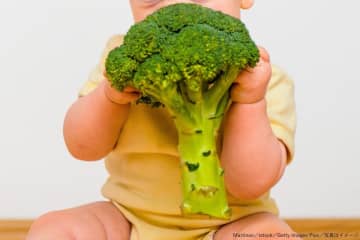 赤ちゃんへのビーガン育児を公表した母親　「通報に値する虐待」との批判に猛反論