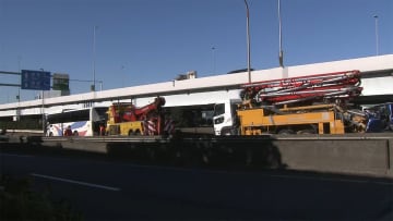 車4台からむ事故 4人けが　千葉・市川市 国道357号線