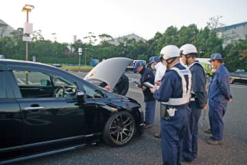 東京オートサロン検問　不正改造7人摘発　容疑で千葉県警