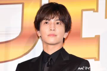 岩田剛典、温泉シーンで「すっぽんぽんでした」“超キレイ”なお尻を絶賛される