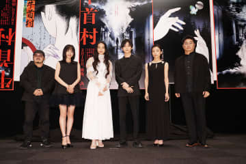 Koki,、感極まり涙…主演作の完成披露で「感情的に」共演者から背中押される