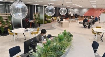 職場の机、どこでも自由に　熊本県内でも「フリーアドレス制」拡大　空間にゆとり、意欲向上も