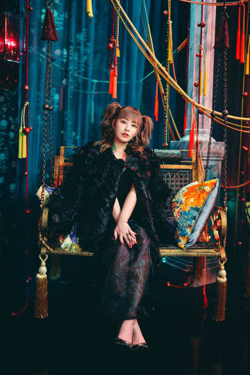 てんちむ、ツインテールで神木隆之介に抱きつく!? 『ホリック xxxHOLiC』出演