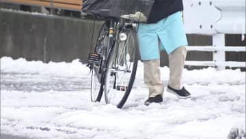 雪から一夜 関東で事故多発 日～月曜また降雪か