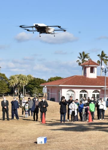 名物・担々麺を“空中配達”　ドローン活用、地域課題解決へ　勝浦で実証実験