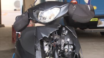 警察官の車がバイクと衝突　信号無視か...男性死亡