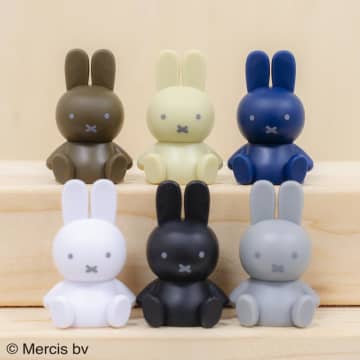 新作「お座りミッフィー」もお迎えしなきゃ！キャンドゥに大人カラー揃ってる♡