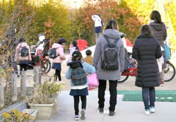 5～11歳の接種どうする　迷う千葉県民　生活維持へ前向き検討／副反応は？不安根強く　新型コロナワクチン