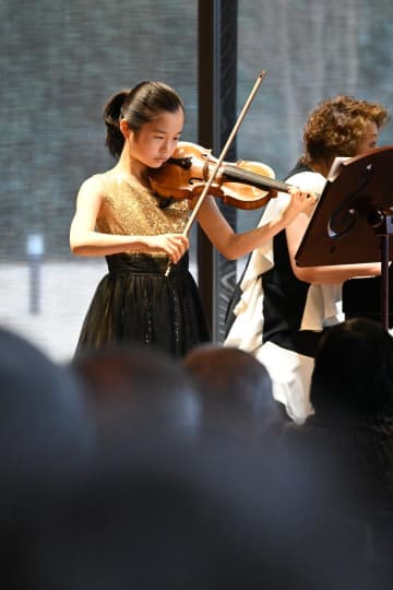14歳がバイオリンの単独演奏会　水戸の村田夏帆さん