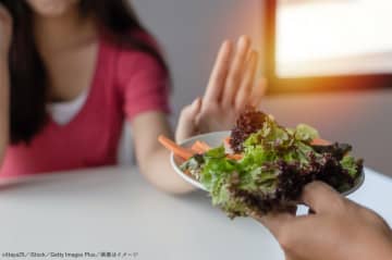 22年間ナゲットとチップスしか口にしない女性　「野菜や果物が食べられない」と悲痛