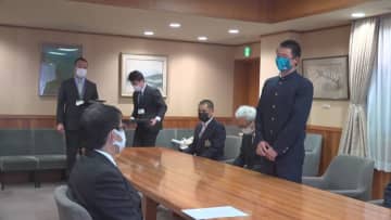「優勝が目標に練習を重ねた」　山梨学院高校が春のセンバツ高校野球の出場を報告