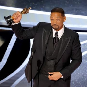 ウィル・スミスに殴られたクリス・ロックは被害届出さず　警察も「個人間の事件」