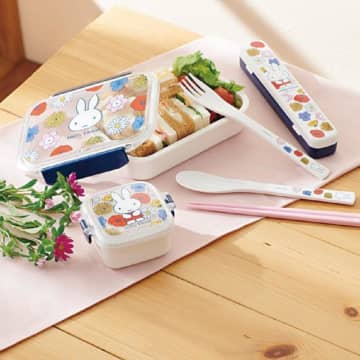 ミッフィーのお花柄グッズが大量♡可愛いの多すぎ！予算オーバー待ったなし。
