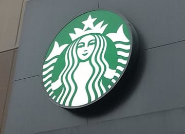 可愛すぎるスタバ新作グッズ。ブルーのタンブラーはお迎え必至。