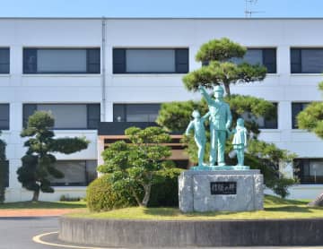 一晩で数十万円も…千葉県警察学校の寮で賭けトランプ　巡査24人書類送検