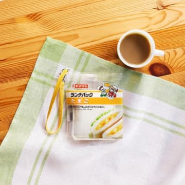 付録の「ランチパック」ポーチのクオリティが凄すぎる！中のパンまでポーチとは