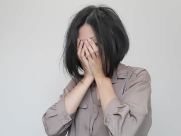 ひどすぎ！「親に認めてもらいたい気持ちで頑張っていた」という女性が母に言われた衝撃の一言