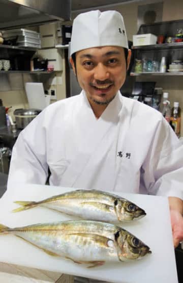 製鉄会社を辞めた店主が地元食材で勝負！「アジ好きですか？」が4年で行列店になるまで