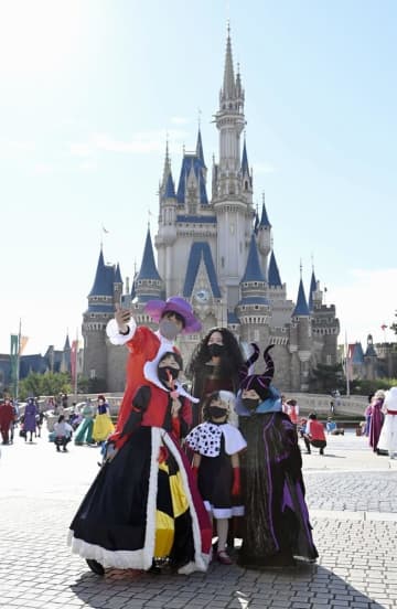 ディズニー入園緩和で黒字転換　オリエンタルランド決算