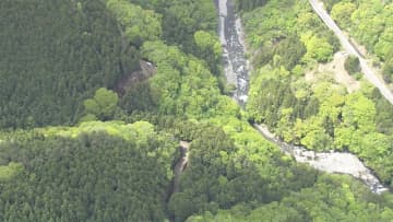 小倉美咲さんのものと類似の靴発見　山梨・道志村の骨発見現場近く